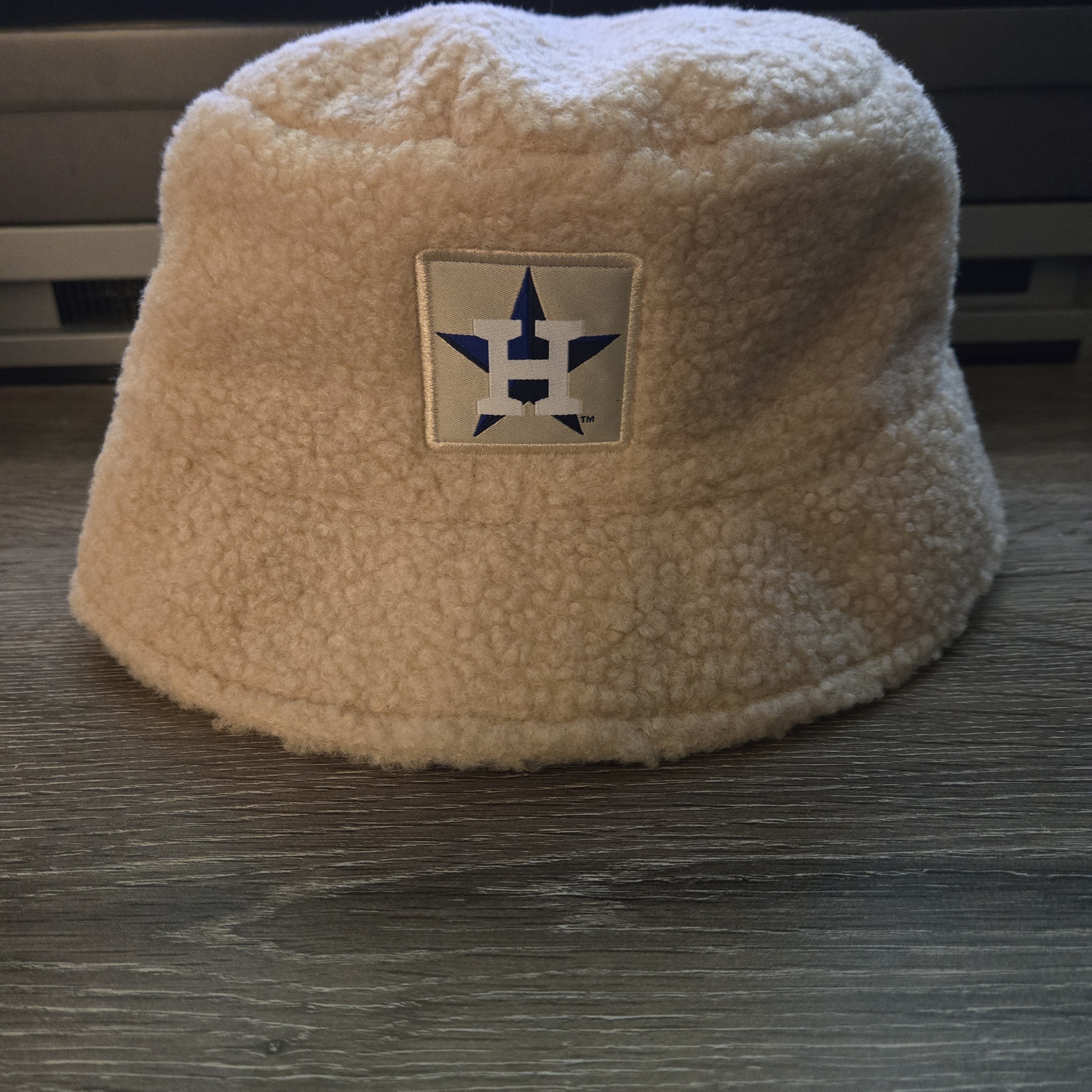 Cream Sherpa Bucket Hat With Star Logo